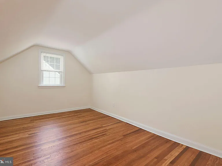 135 N Line Rd — Photo 9