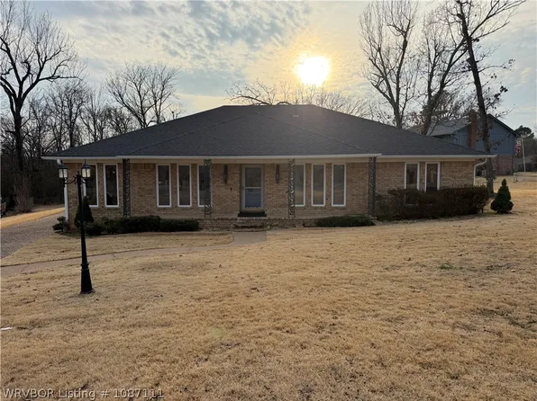 10920 Hunters Point Rd, Fort Smith, AR 72903