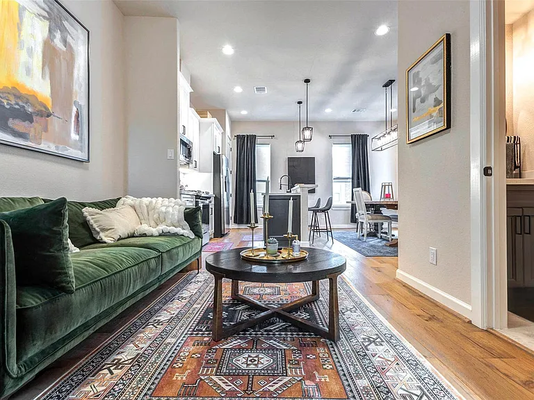 11005 Upland Forest Dr — Photo 16