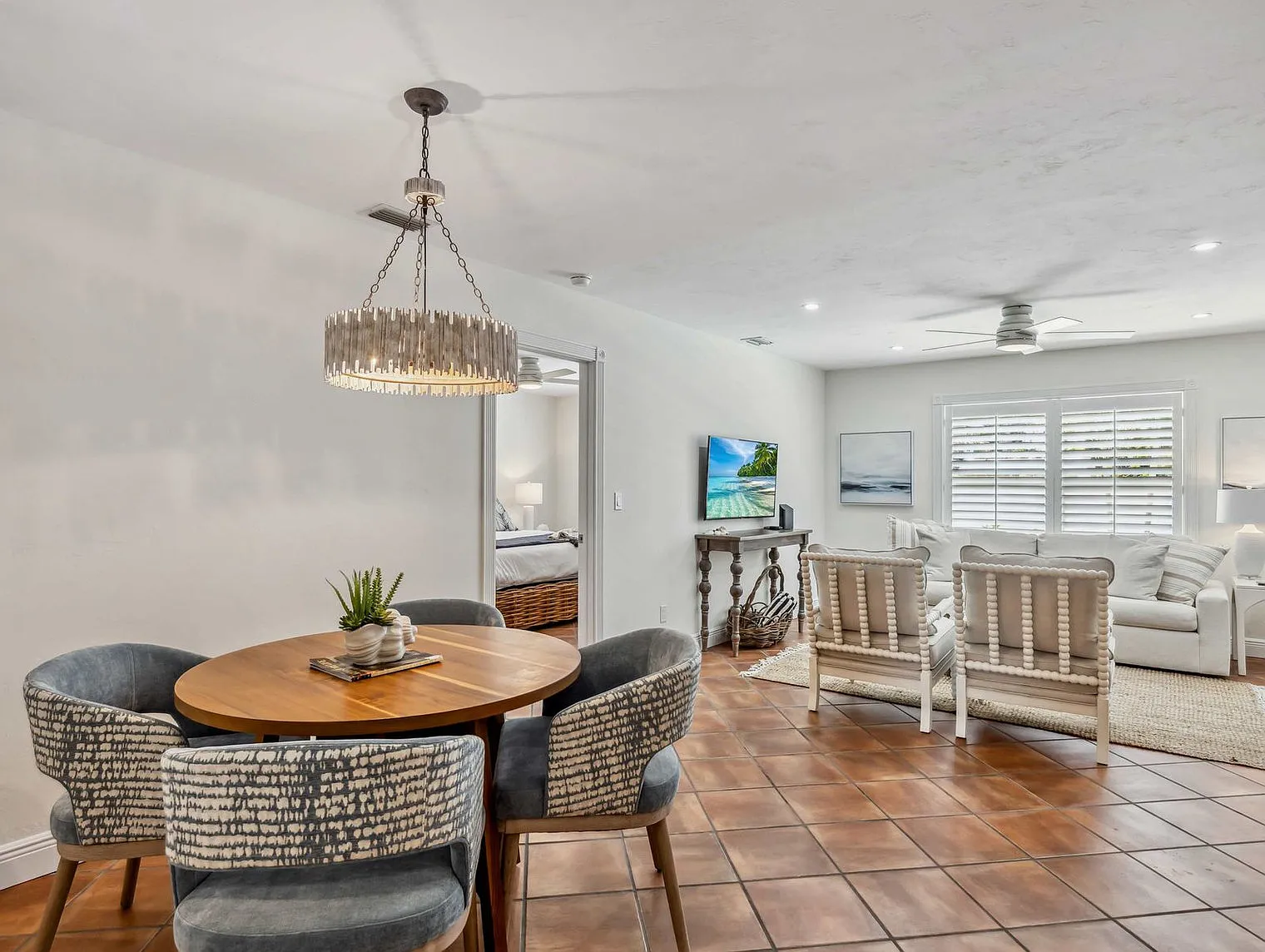 4 bed, 2.0 bath, 1646 sqft, $5,316 — Photo 3