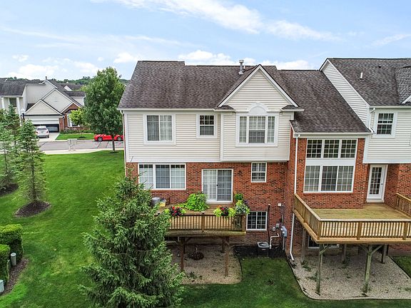 5th image of 41856 Yeats Dr #1