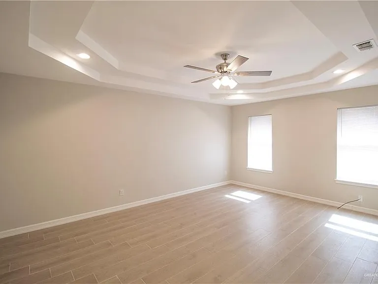 2202 Morning Ln — Photo 12