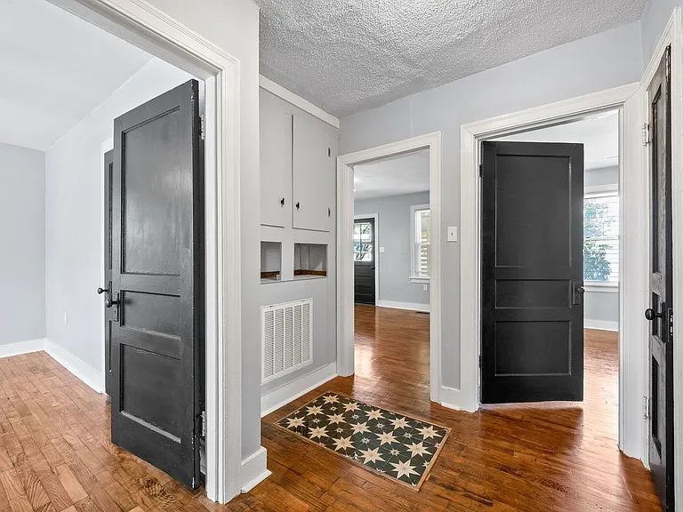 165 Liberty Pkwy — Photo 16