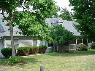 1st image of 52 Loraine Ave