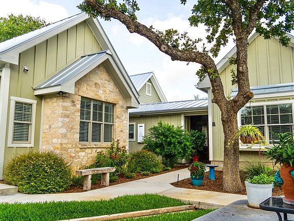 5th image of 120 Ellebracht Dr