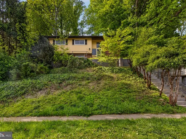 7818 Glenister Dr, Springfield, VA 22152