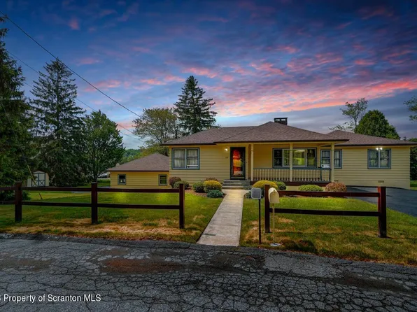 120 Horseshoe Dr, Moscow, PA 18444
