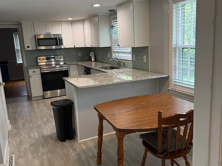 833 Archdale Dr — Photo 9