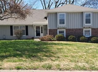 7512 Overton Dr, Raytown, MO 64138