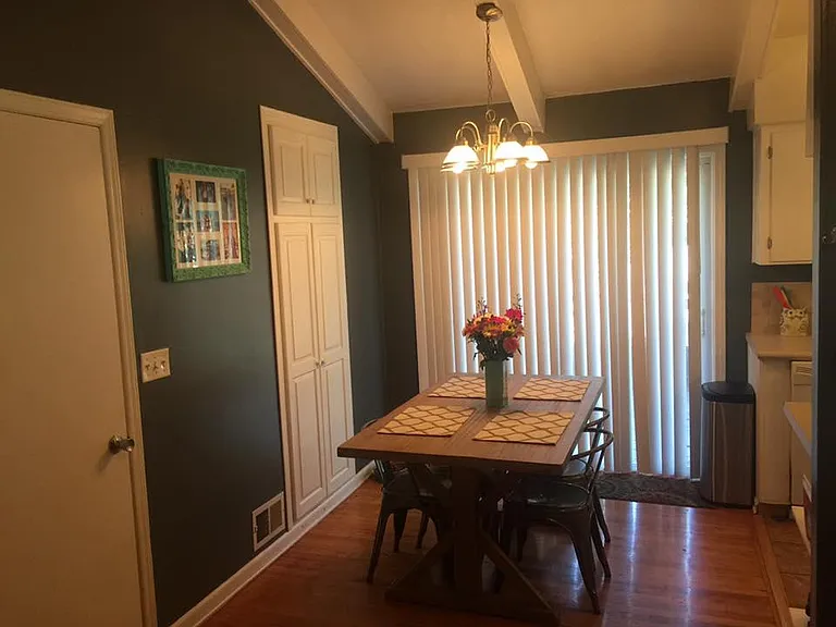 313 NE Florence Ave — Photo 7