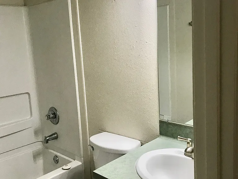 117 E Bingham Rd #A — Photo 6