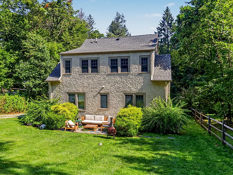 82 Douglas Rd #B — Photo 19