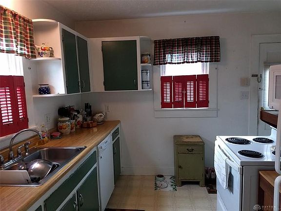 2nd image of 3124 Tytus Ave