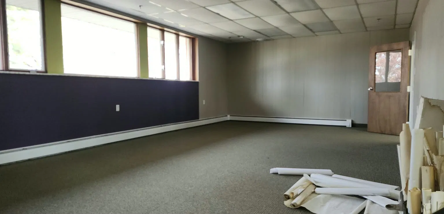 RG - Office/Library - 2 — Photo 2