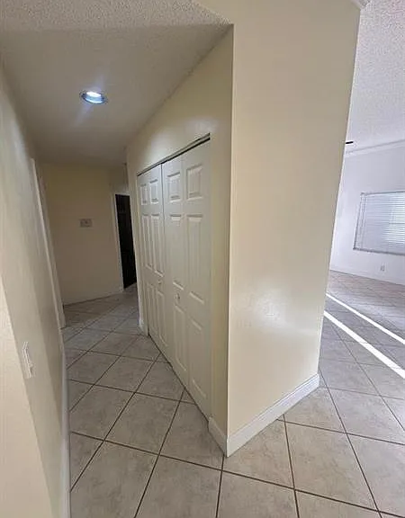 1572 Banyan Way — Photo 8