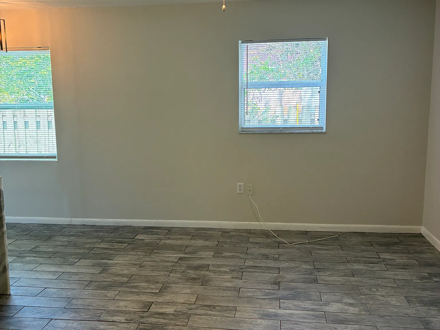 4 bed, 1225 sqft, $2,500 — Photo 4