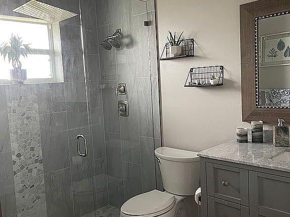Master bathroom 