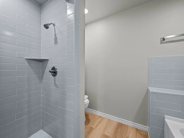 11409 N Cres #2800-B — Photo 30
