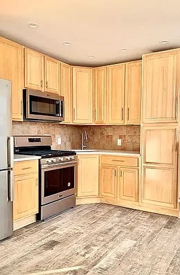 Rented by Chapoteau Real Estate Inc. | media 9