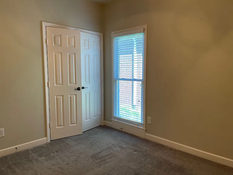 215 Stoners Glen Ct — Photo 20