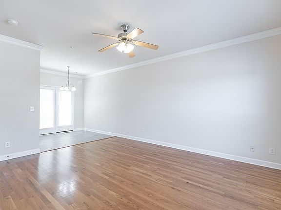 4th image of 1007 McKenna Dr #N4