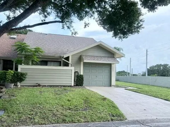 1402 SE Ashford Pl, Port Saint Lucie, FL 34952