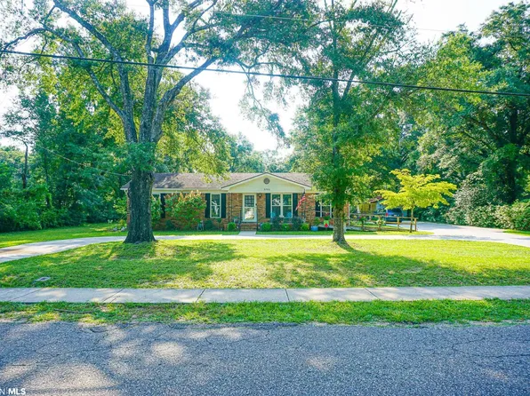 5780 Ryals St, Satsuma, AL 36572