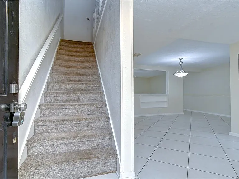 230 Cypress Pl — Photo 5