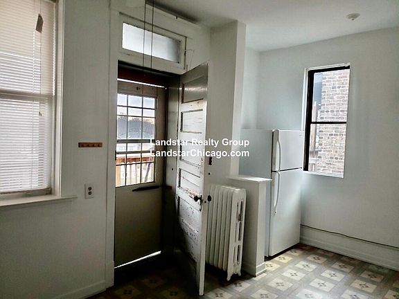 4th image of 131 S Harvey Ave APT 3