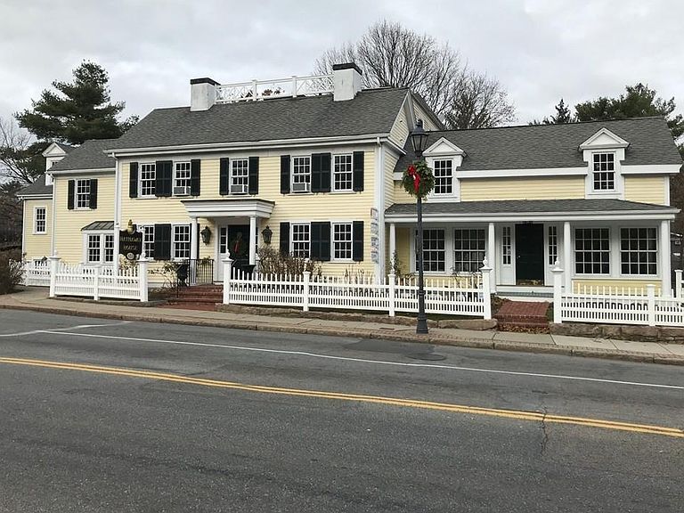 103 Central St Wellesley, MA, 02482 Apartments for Rent Zillow