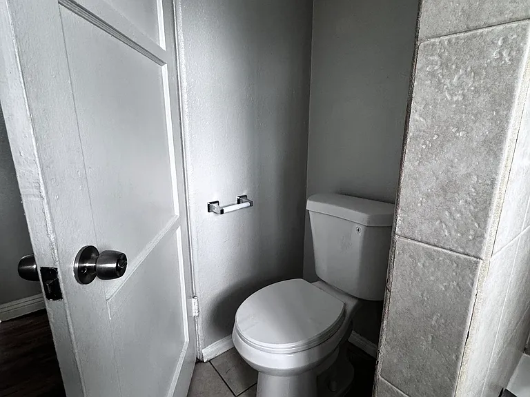 3961 Brockton Ave #4 — Photo 22