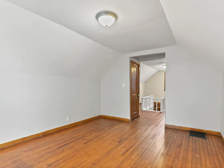 2636 S 7th St — Photo 23