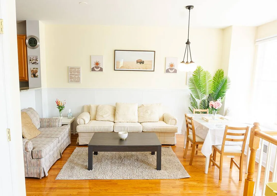 4 bed, 1760 sqft, $3,500 — Photo 4