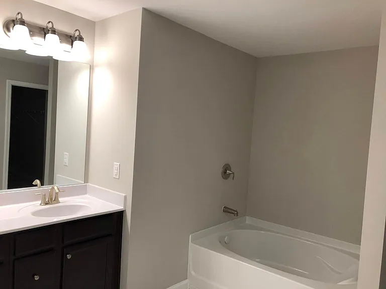 1229 Foxcroft Ln — Photo 12