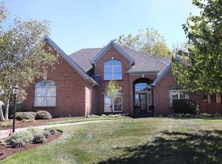 5160 Rollman Estates Dr, Cincinnati, OH 45236
