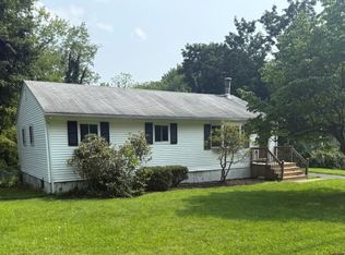 18 Kendall Dr, Ringwood Boro, NJ 07456