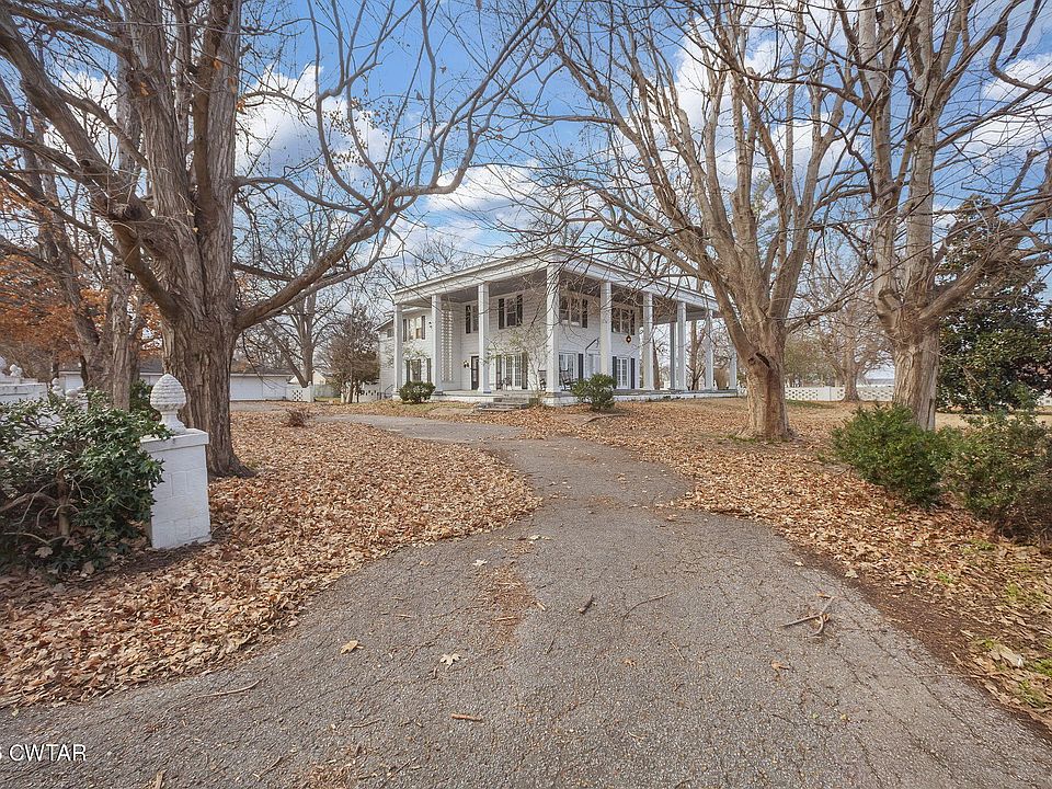 1st image of 221 Poplar St