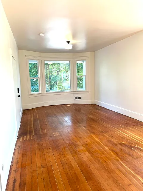 2 bed, 1100 sqft, $1,725 — Photo 3