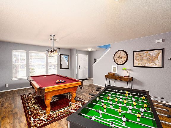 3rd image of 10107 Cedarcliff