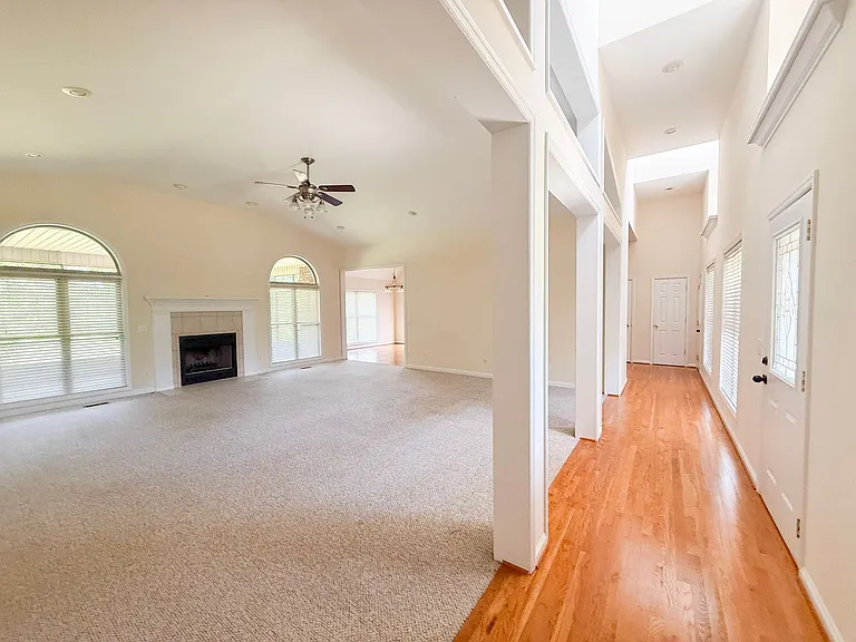 4565 Twin Creeks Dr — Photo 4