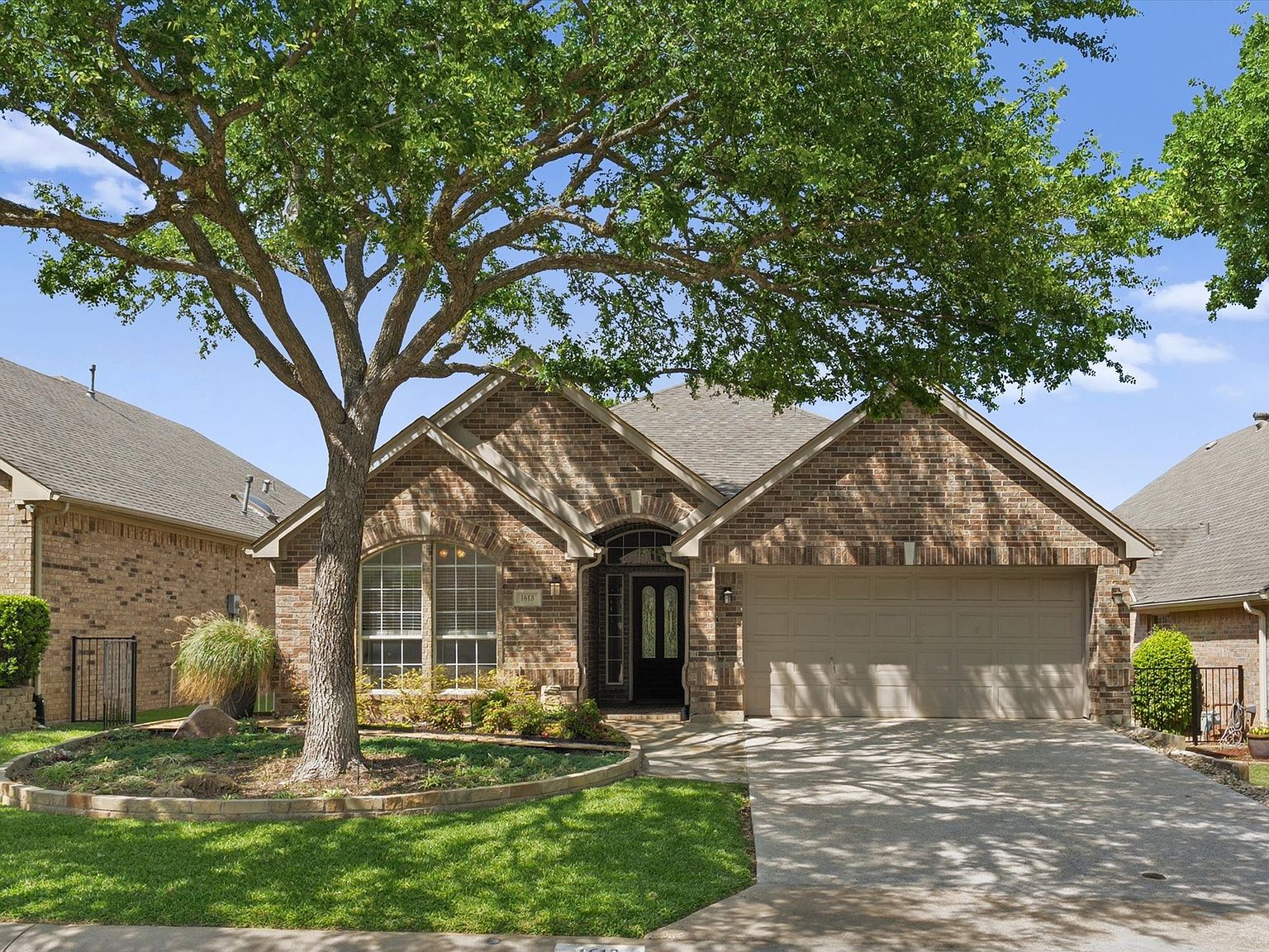 1613 Villa Ct