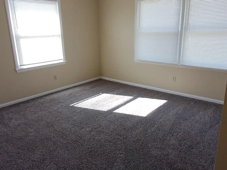 2163 Cypress Dr #F — Photo 6