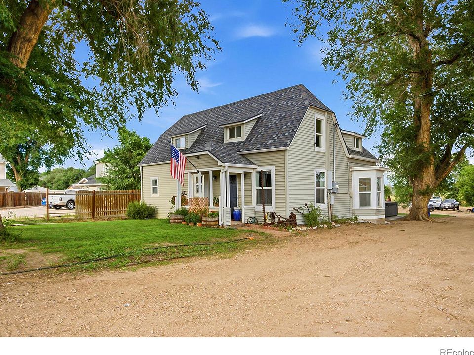 1st image of 302 Ash Ct