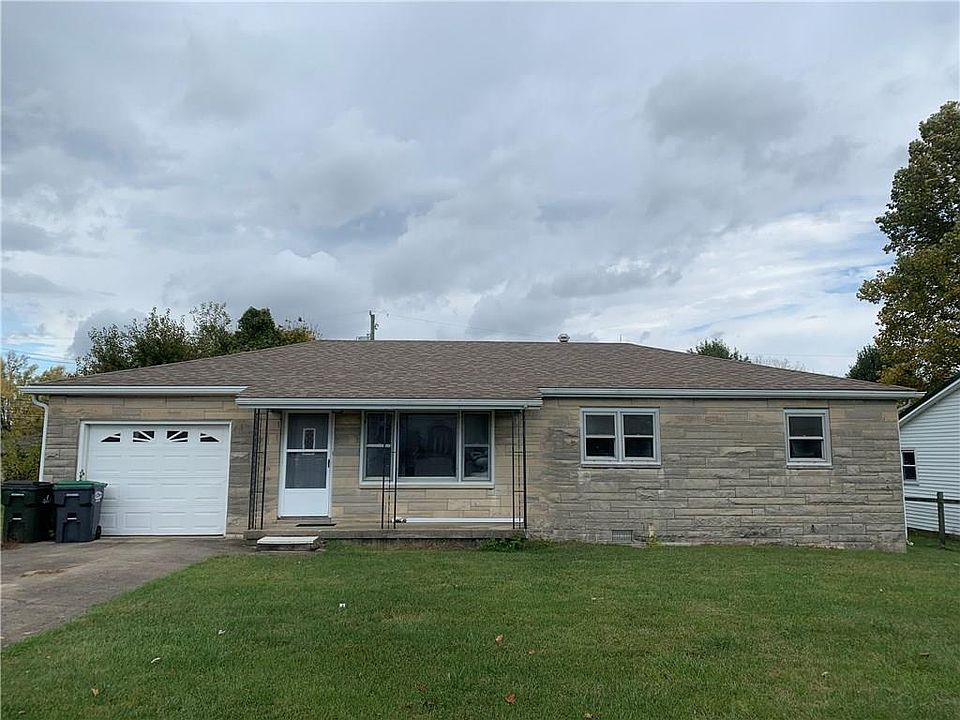 1st image of 404 E Minary Ln