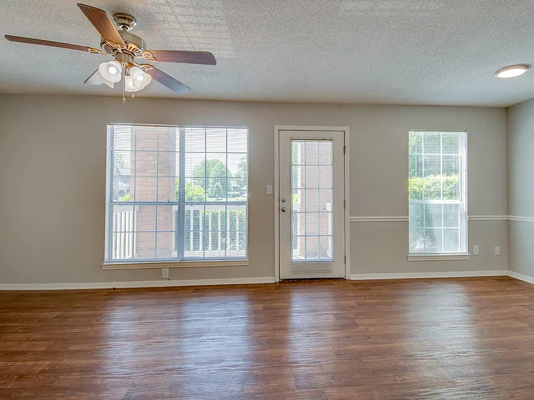 YOUR NEW APARTMENT IN JACKSON, TN AWAITS!