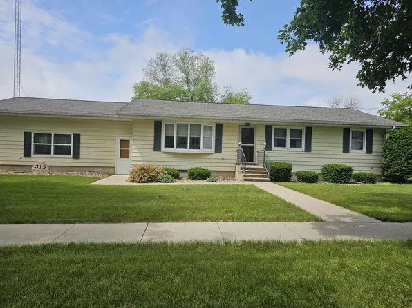 313 S 2nd St, Greene, IA 50636