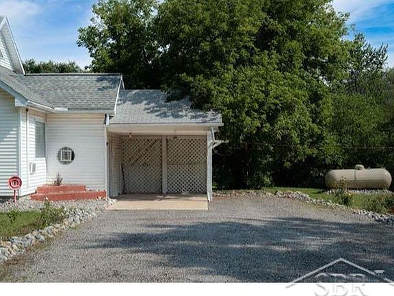 4th image of 3028 W Saginaw Rd