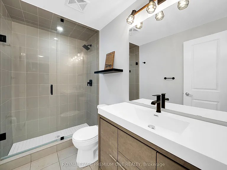 161 Wellington St E #204 — Photo 10