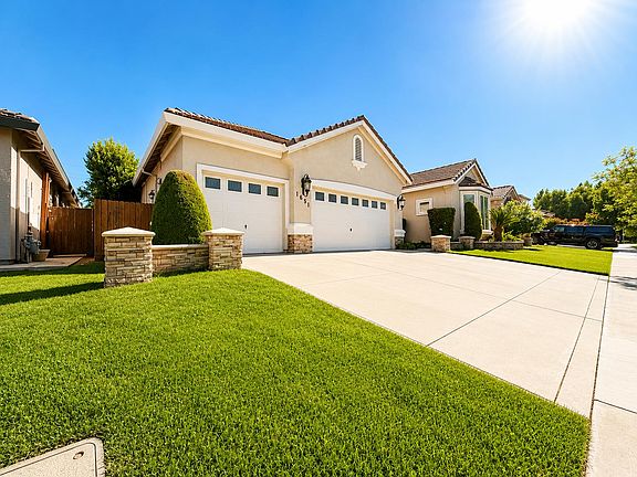 4th image of 1651 Rio Vista Way