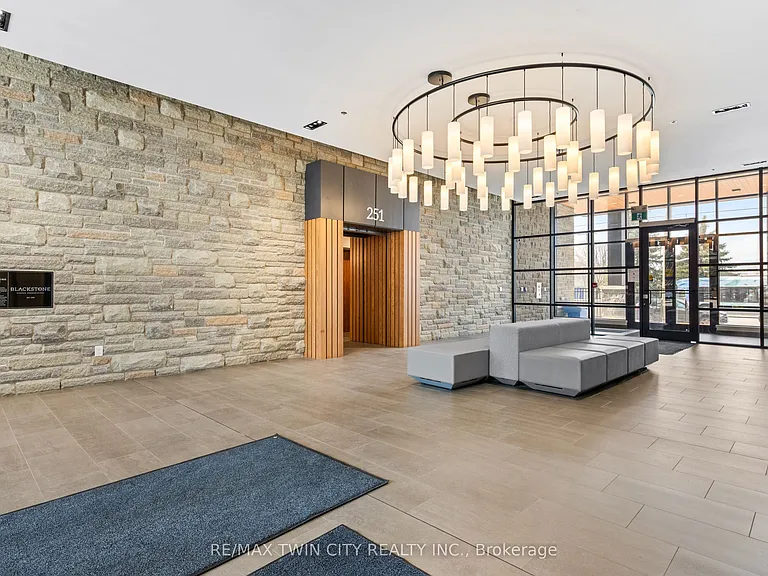 251 Northfield Dr E #607 — Photo 4